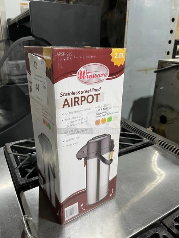 Winco Winware APSP-925 Air Pot, 2.5L, stainless steel, insulated, new condition, model visible on box.