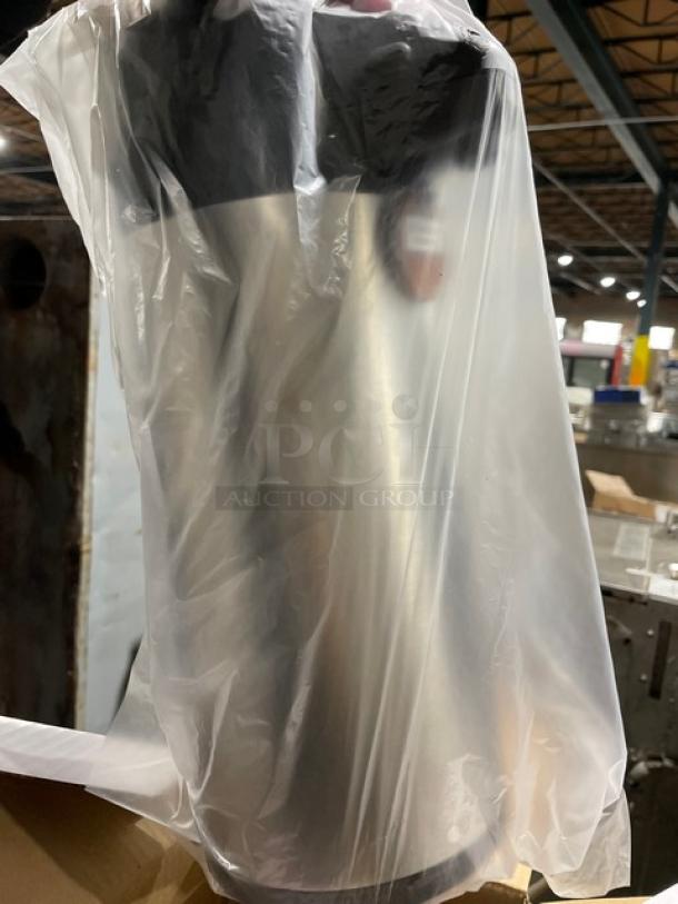 Winco Winware 2.5L stainless steel air pot, model APSP-925, double-wall insulated, new in packaging.