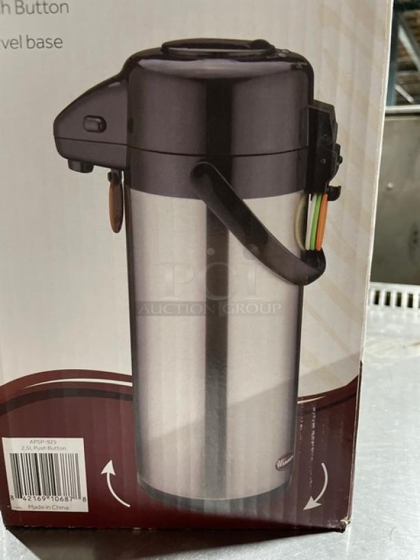 Winco Winware Series stainless steel air pot, 2.5 L, new condition, model APSP-925, double-wall insulated, made in China.