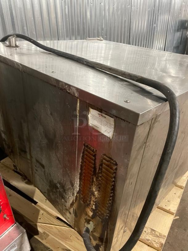 Alto-Shaam 714ESISK stainless steel combi smoker oven, model 7.14ESI/SK, visible wear, 208-240V, 3 phase.