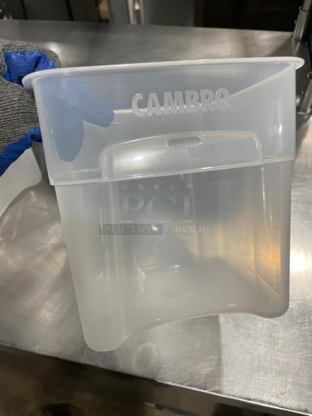 Cambro 4SFSPROPP clear 4 qt. square food container with handles, new condition, visible Cambro branding.