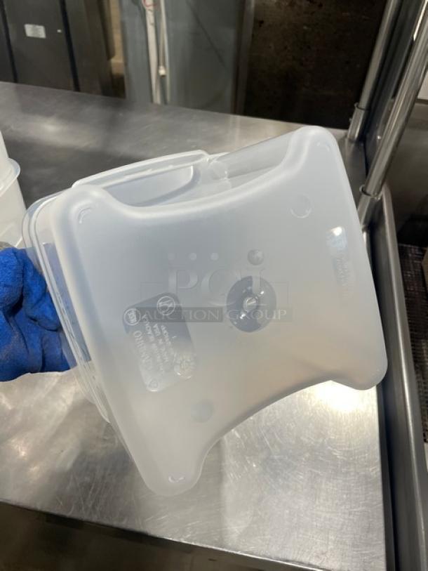 Cambro commercial clear 4 Qt. square food container with handles, Model 4SFSPROPP, new condition, visible label.