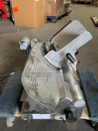 Globe Commercial Electric Powered Countertop Deli Meat Slicer! Model: 500! 1 Phase! On Legs! WORKING WHEN REMOVED! - Item #1218640