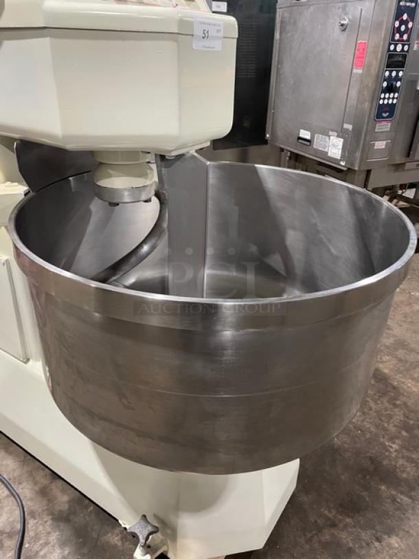 VMI SPI220M heavy-duty spiral mixer with bowl guard, removable bowl, and dough hook. Model: SPI220M, SN: 68635, 220V 3 Phase.