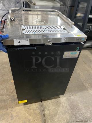 Asber 2023 black single door beer cooler, model ADDC23HC, with stainless steel worktop, drip tray, and tower tap.