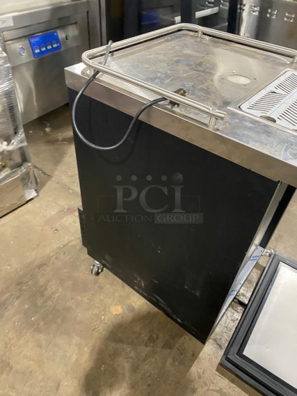 Asber 2023 black single door beer cooler with stainless steel worktop, drip tray, and single tower tap dispenser. Model ADDC23HC.