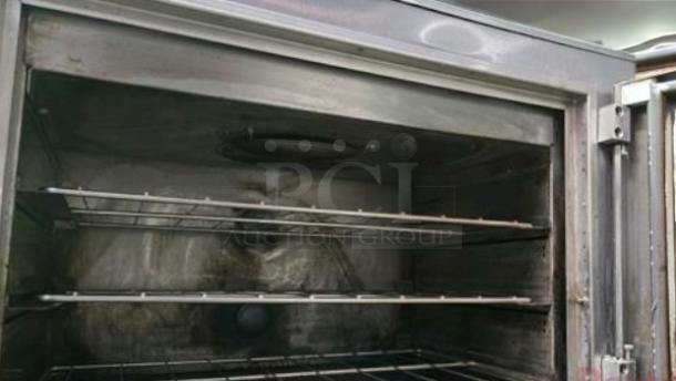 Nu-Vu Toastmaster SUB-123P electric convection oven/proofer, 208V 3PH. Outstanding condition, fully tested, two shelves.