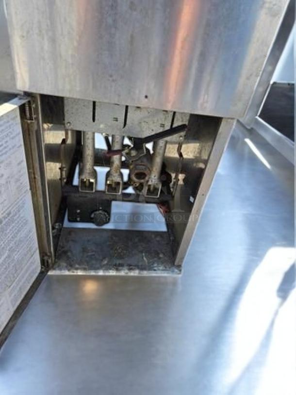 Frymaster MJ45 gas fryer, 50 lb. capacity, outstanding condition, natural gas, interior view showing components, fully tested.