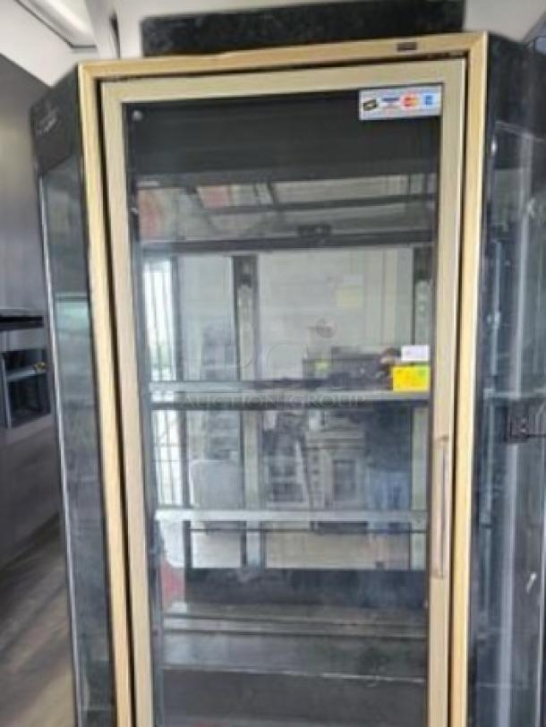 Single door glass display refrigerator, True GDM-23 model, in outstanding condition, 115V, commercial use, fully tested.
