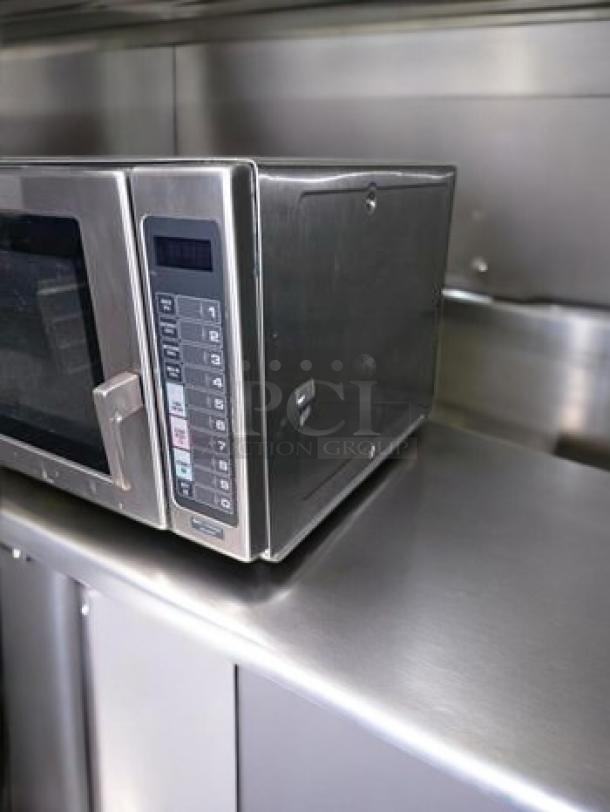 Amana RFS12MP commercial microwave oven, stainless steel, heavy-duty, tested and working, excellent condition, 120V.