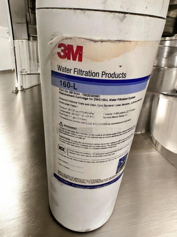 3M HF95-CL water filtration cartridge in pristine condition, tested and working. Visible label with specifications and 3M branding.