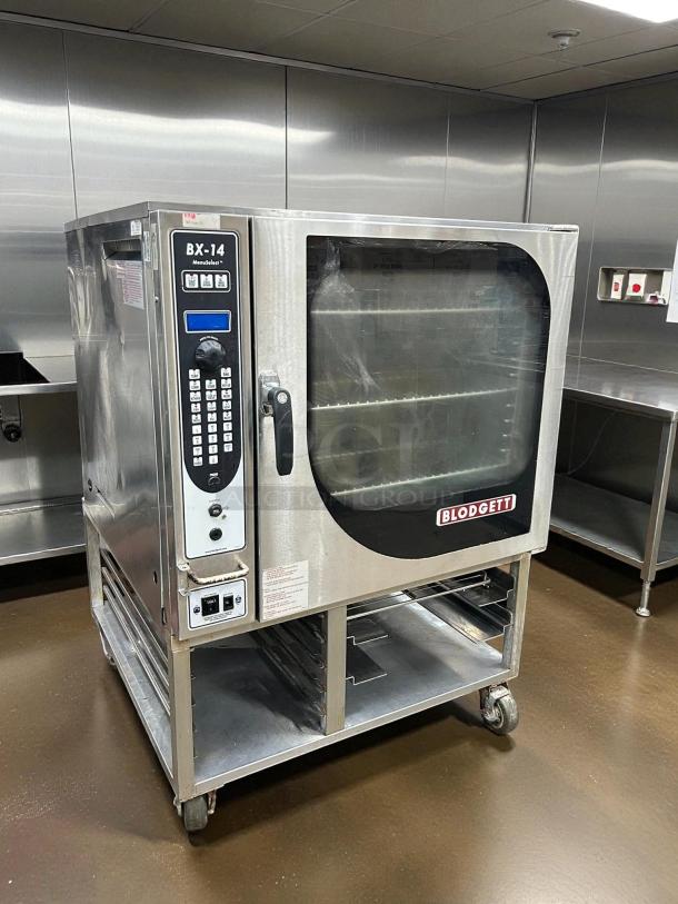 Blodgett BX-14G-NAT natural gas combi oven, excellent condition, manual controls, tested and working, stainless steel exterior.