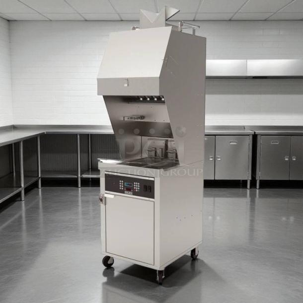 Giles WOG-MP-VH electric fryer, 70 lb vat, floor model, 208v/3ph. Excellent condition, tested, working, with control panel.