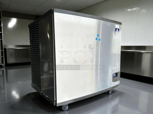 Manitowoc Ice IY-0906A Indigo 30" ice machine head, air-cooled, 901 lb/24 hr capacity, tested working, in good condition.