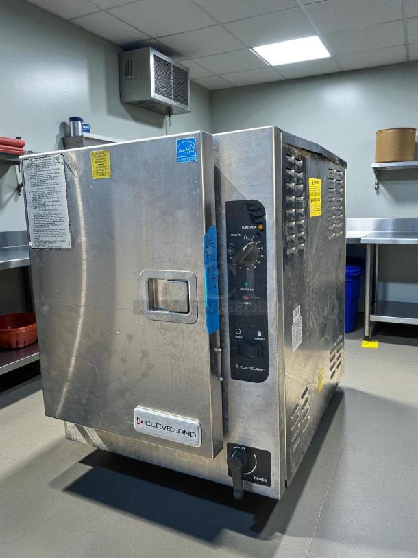 Cleveland 22CET6.1 SteamChef™ countertop steamer, six-pan capacity, stainless steel, tested and working, Energy Star certified.