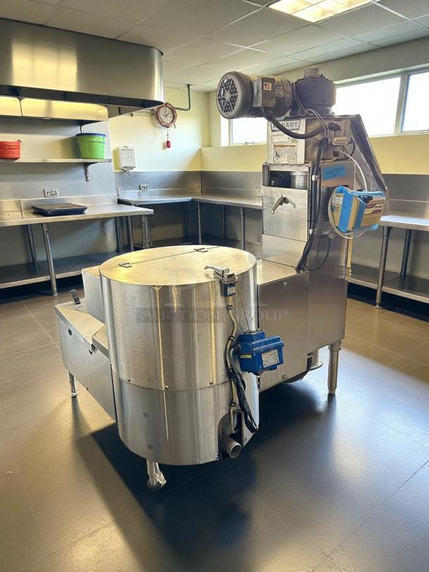 Hobart WPS1260+BUILDUP WastePro pulper, stainless steel, motorized drain valve, tested, 1260 lb/day capacity, excellent condition.