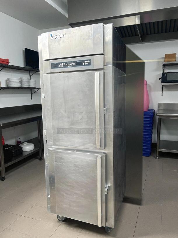 Victory RFS-1D-S1-HD-HC Dual Temp Refrigerator & Freezer in great condition, tested and working, with split door design.