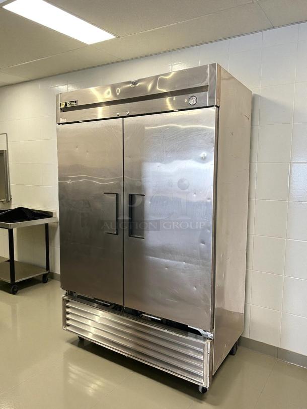 True T-49-HC reach-in refrigerator, excellent condition, 54 1/8", solid doors, stainless steel, tested and working.