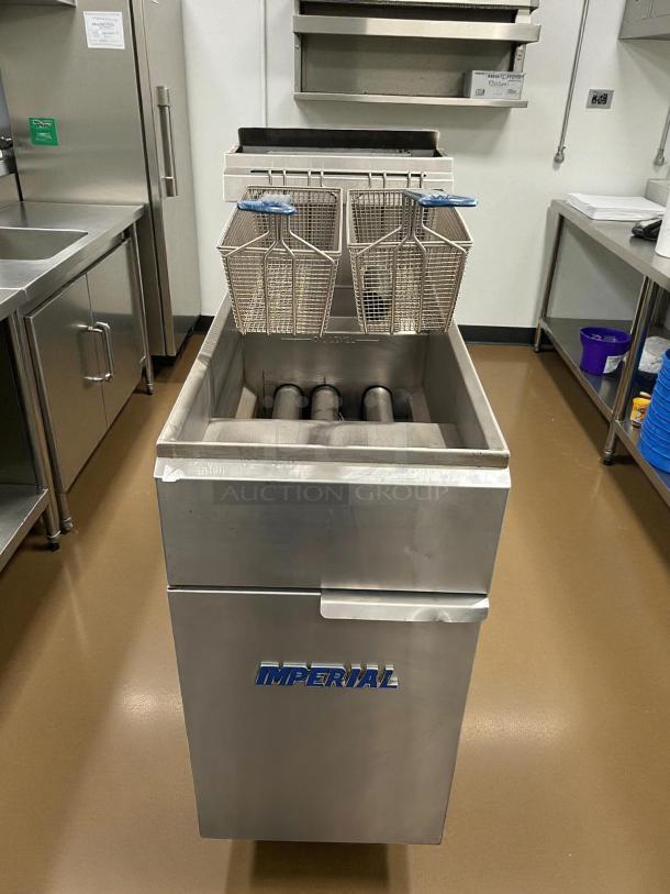 Imperial Range IFS-40NG 40 lb. natural gas fryer in excellent condition, tested and working, with two fryer baskets.