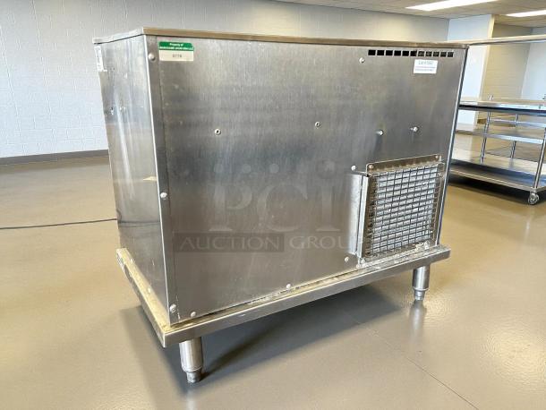 Multiplex SC180 Water Chiller, 120v 1ph, stainless steel, in great condition, tested and working, visible lot and property labels.