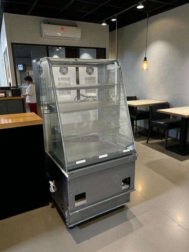 Structural Concepts dry pastry/bread display case. Glass shelves, tested, working. Ideal for bakeries or cafes.