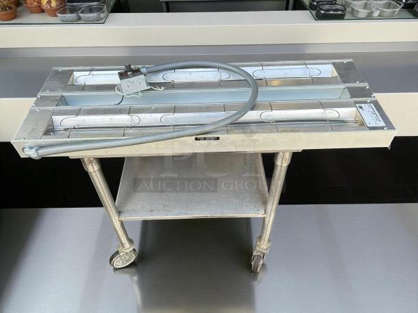 Hatco GRAH-42D 42" Aluminum Dual Infrared Warmer in great condition, with 6" spacer and toggle controls, tested and working.