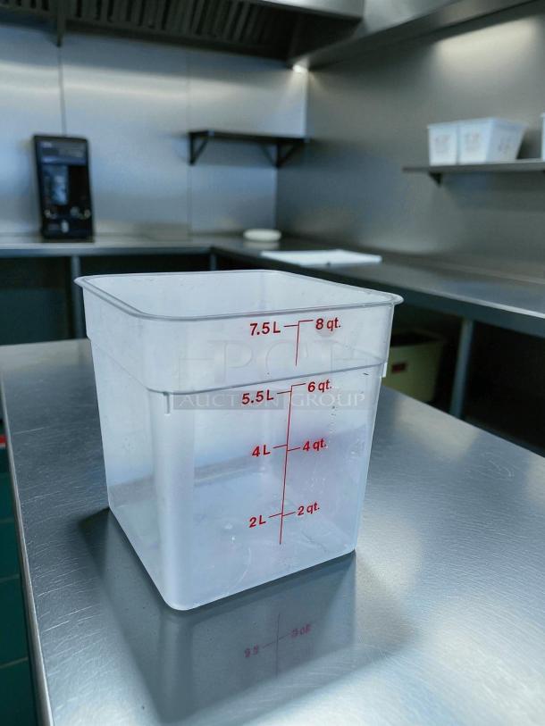 Cambro CamSquares® 8 Qt. clear polycarbonate container, model 8SFSCW, excellent condition, red measurement markings.