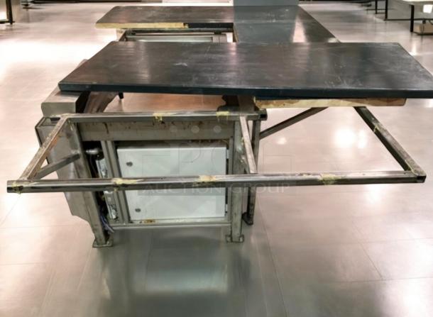 Space UM1EGA Electric Teppanyaki Grill, flat top, 208V/3 Phase, prime condition, stainless steel frame, tested and working.
