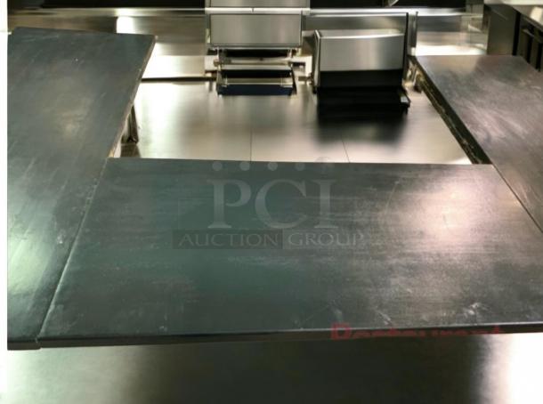 Space UM1EGA electric teppanyaki grill station, 208V/3 Phase, by PI Distribution. Prime condition, fully tested, flat cooking surface.