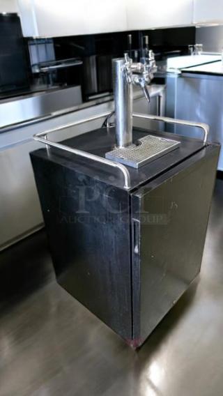 EdgeStar BR7001BL kegerator in superb condition, triple tap draft dispenser, black finish, tested and fully working.