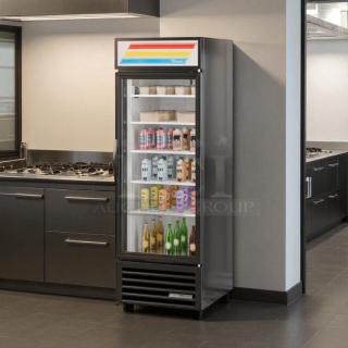 True GDM-23-HC-TSL01 Single Glass Door Merchandiser Refrigerator, superb condition, fully tested, 115V, bright interior.