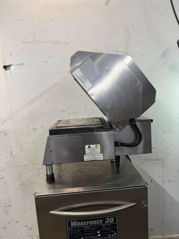 Nemco 6900-208-GF Panini Press, aluminum grooved and smooth plates, 208v/1ph, commercial use, visible safety labels.