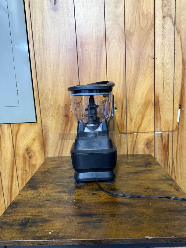 Ninja Mega Kitchen System BL 770 blender, 1500W, in good condition. Black base, clear pitcher, suitable for full-size blending.