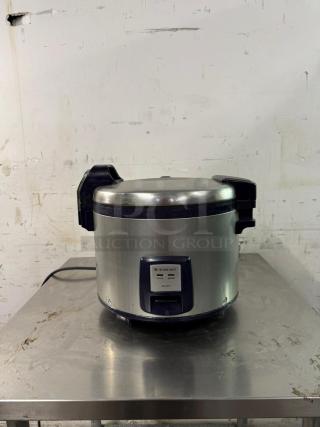 Thunder Group SEJ3201 30 Cup Electric Rice Cooker-Warmer with digital controls, stainless steel body, in used condition.