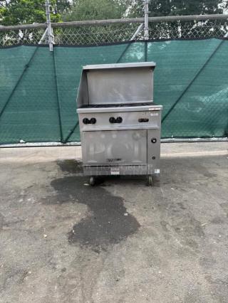 Vulcan 36S-6BN Endurance 6 Burner 36" Natural Gas Range with Standard Oven, 215,000 BTU, stainless steel, outdoor setting.