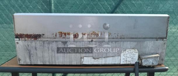 Toastmaster 36" gas griddle, stainless steel, thermostatic control, visible rust and wear, auction group label showing.