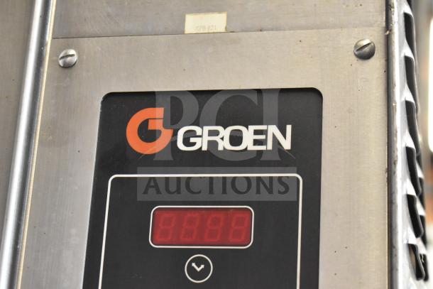Groen CC20-G stainless steel convection oven with digital display. Commercial, natural gas powered, 90,000 BTU capacity.