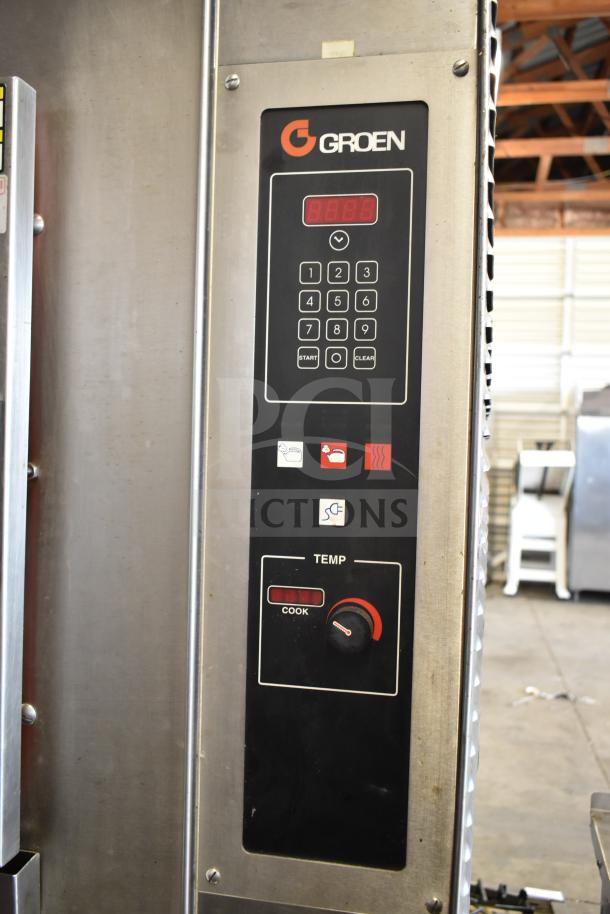 Groen CC20-G stainless steel convection oven, natural gas, 90,000 BTU. Control panel with keypad and temperature dial.