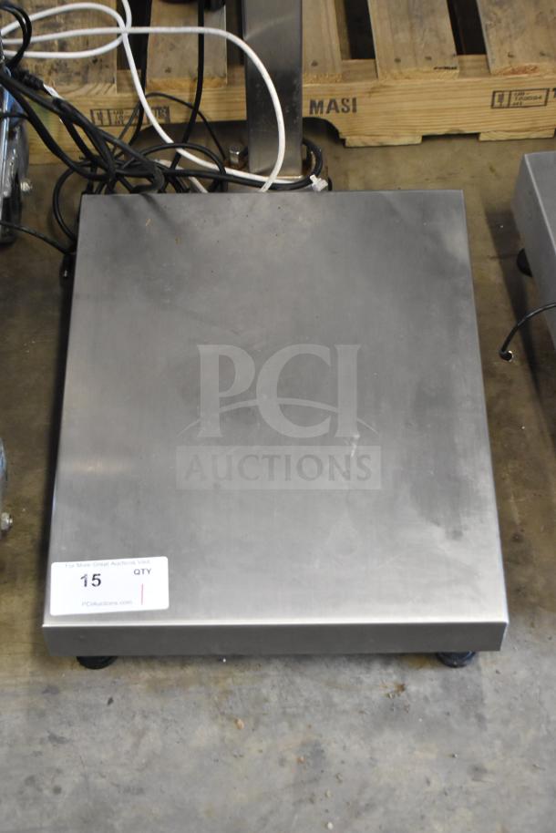 Mettler Toledo ICS4x9-1 commercial combi bench scale. Stainless steel, 100-240 volts, 1 phase, auction tag visible.