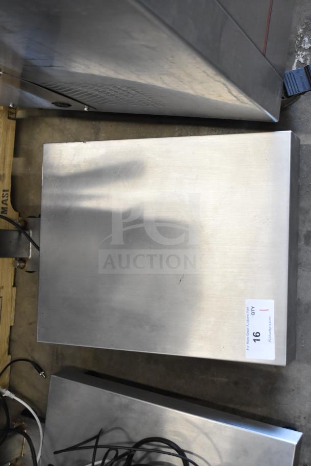 Mettler Toledo ICS4x9-1 Combi Bench Scale, stainless steel, 100-240V, 1 Phase, excellent condition, visible label "16".