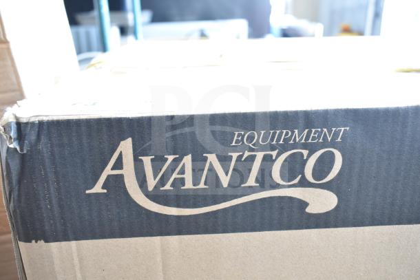 BRAND NEW Avantco 177CHSME32M Electric Cheese Melter, Stainless Steel, 32" Countertop, Steel Racks, 208/240V, Scratch and Dent.