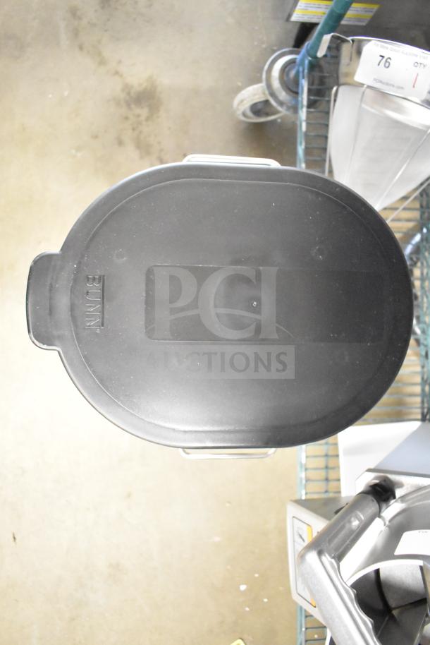 Bunn 34100.0001 TDO-5 5 Gallon Iced Tea Dispenser, solid plastic lid, minor scratches, new condition.