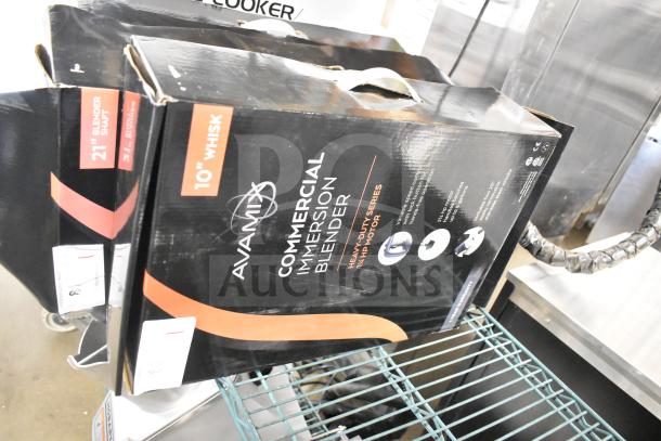 Brand new 2024 Avantco 928IBHDW10 immersion blender, scratch and dent, with 10" whisk, variable speed, 1 1/4 hp, 120V.