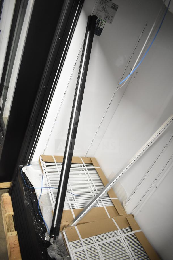 BRAND NEW SCRATCH AND DENT 2025 True GDM-47-HC-LD cooler merchandiser. Missing doors. 115 Volts, 1 Phase.