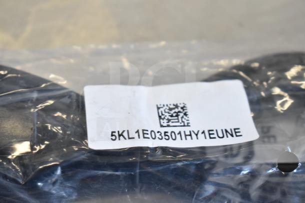 Nine assorted cables in original packaging. Visible label reads "5KL1E03501HY1EUNE" indicating model.