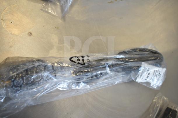 Nine assorted cables, including models 5KL1E03501HY1EUNE, 5K47T08501AC0EFD3. New, sealed in plastic packaging.