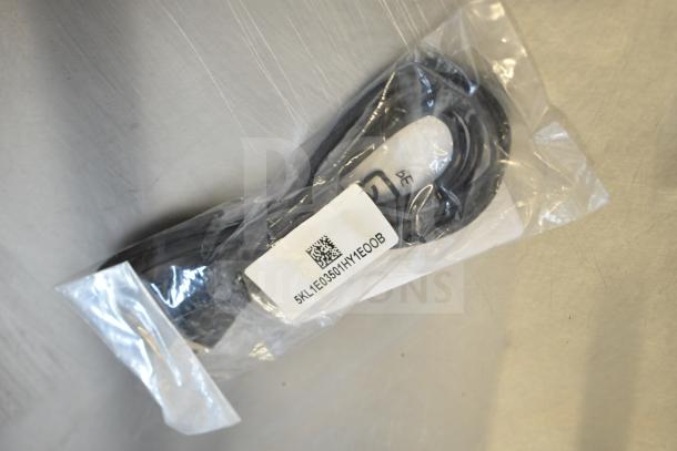 Nine various cables in sealed packaging, including models 5KL1E03501HY1EUNE and 5K47T08501AC0EFD3.