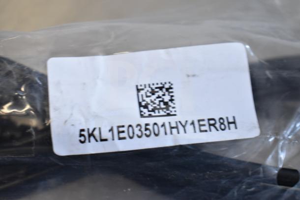 Nine various cables, including models 5K0EH03516JH0GLR7 and Belkin, featuring tag 5KL1E03501HY1ER8H, in sealed packaging.