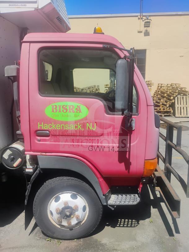 1998 UD International cab-over refrigerated box truck, rooftop reefer, GVW 14,250 lbs, odometer 103,180, clear title.