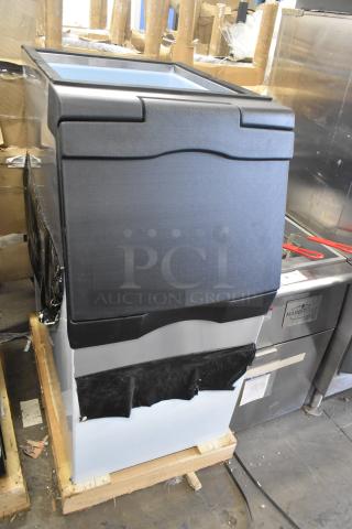 Avantco 194BIN40022 commercial ice storage bin, stainless steel, metallic alloy exterior, new with minor scratches, 383 lb capacity.